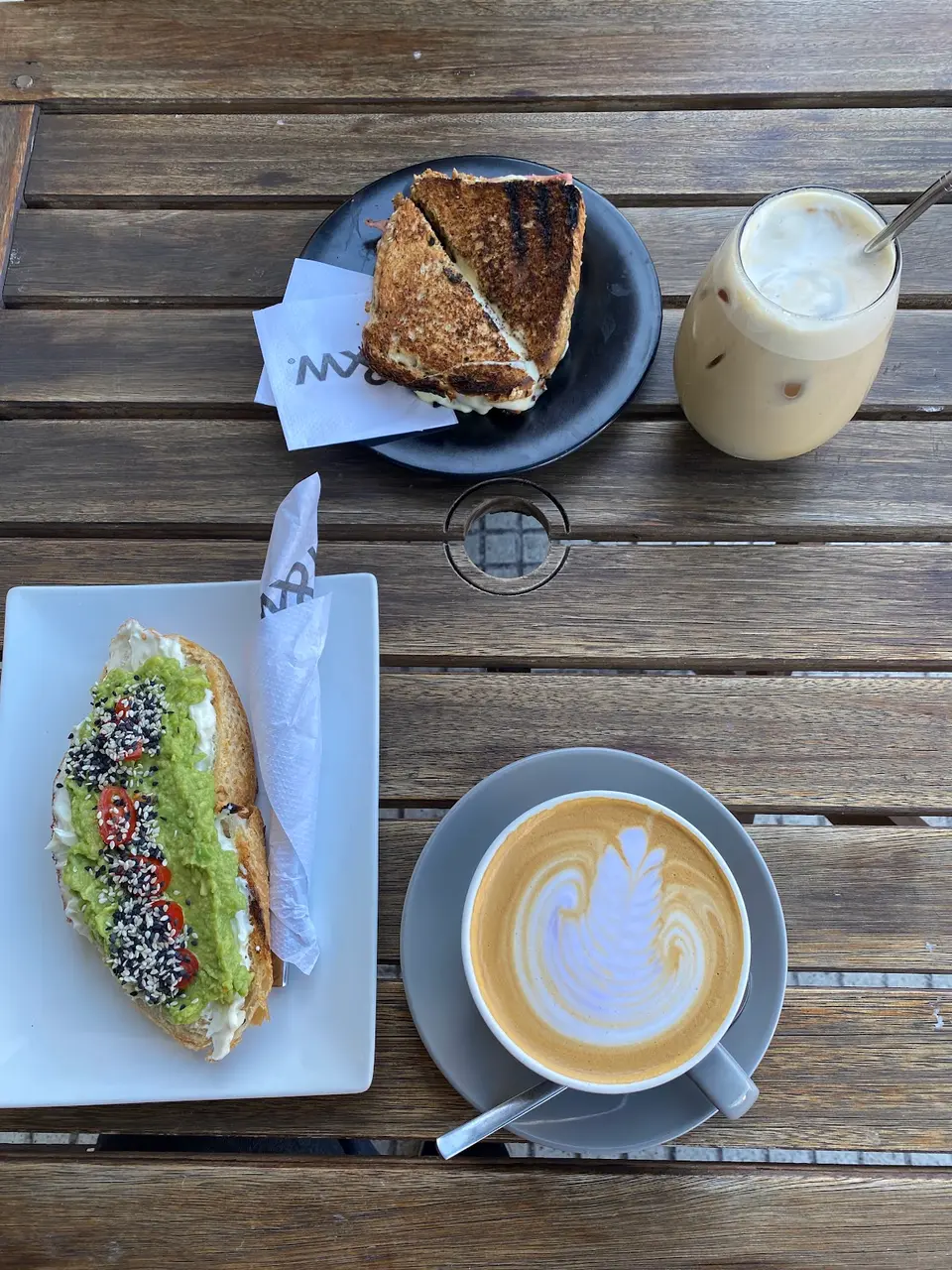 flat&white (sucursal cerrito) photo 4