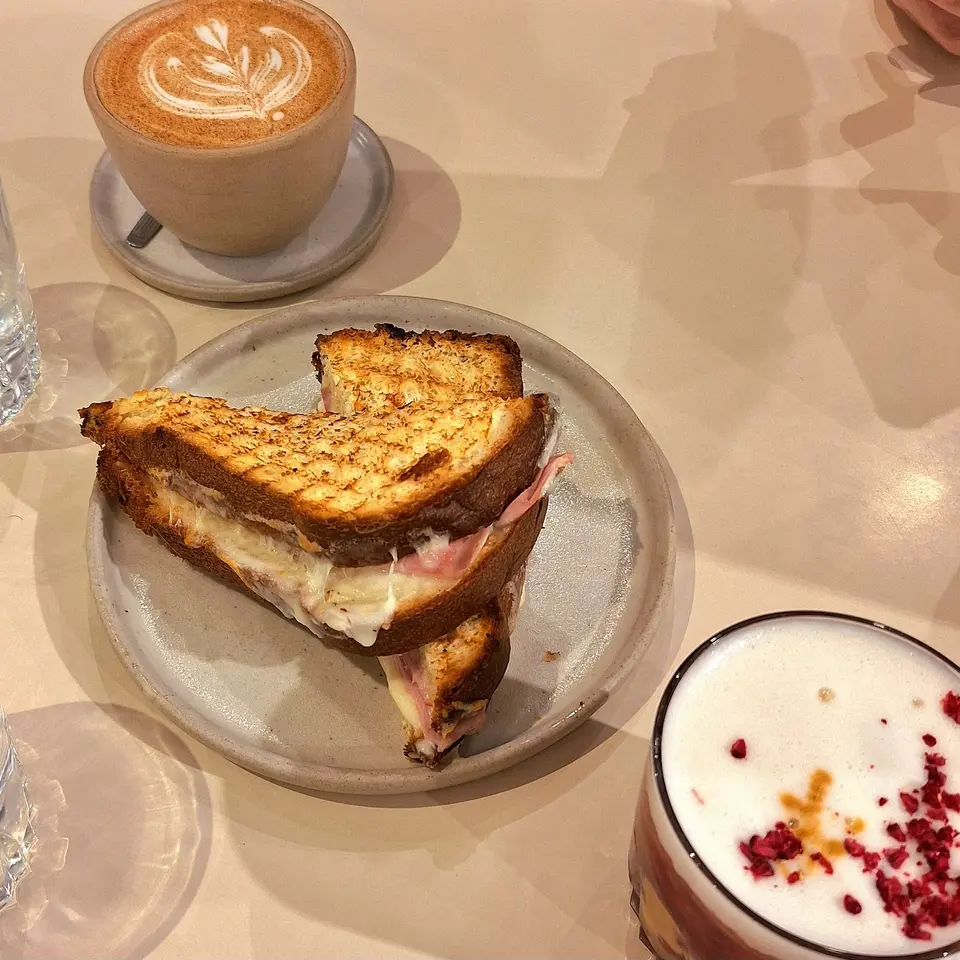 Vedra Cafe C photo 4
