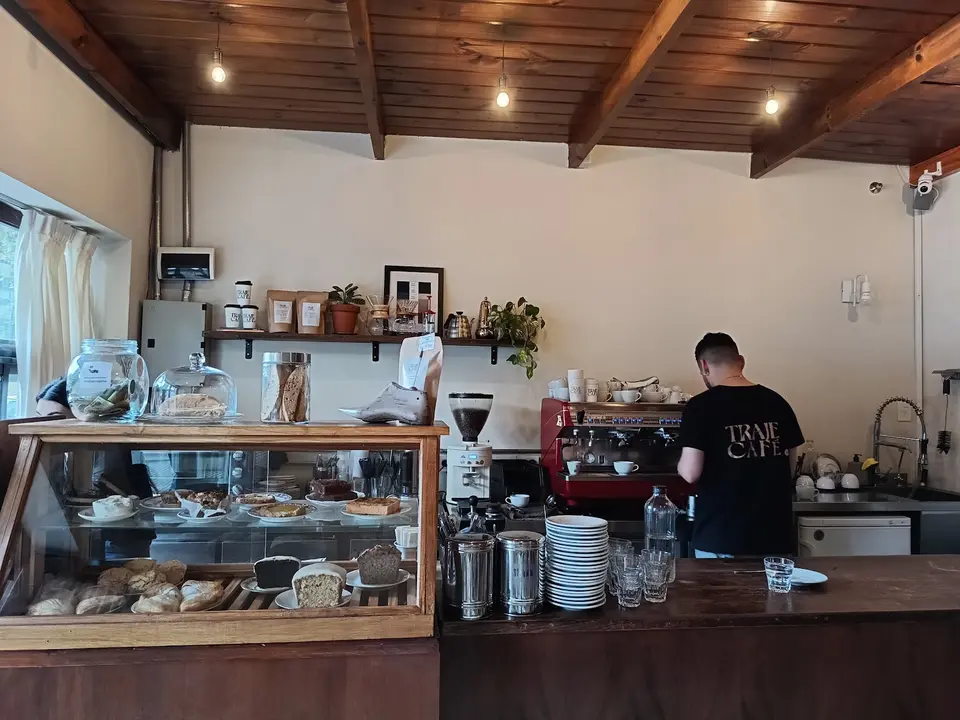 Traje Café, Buenos Aires